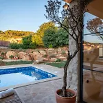 Three Little Birds Villa *