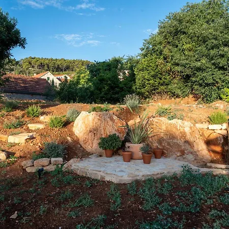 Three Little Birds 빌라
