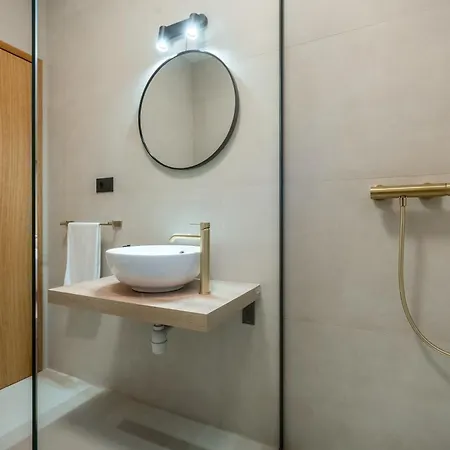 Villa Three Little Birds